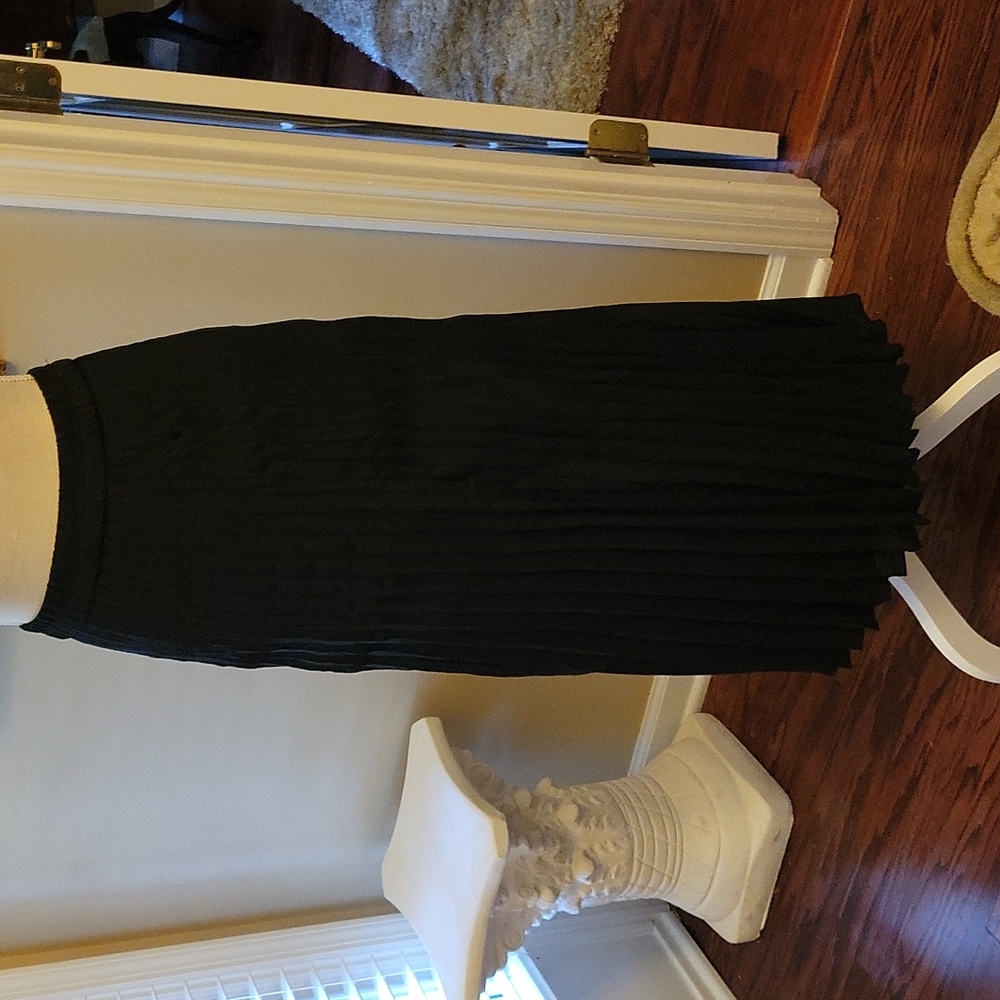 Chaps black crinkle fabric maxi skirt lined slit left front elasticwaist XL EUC…